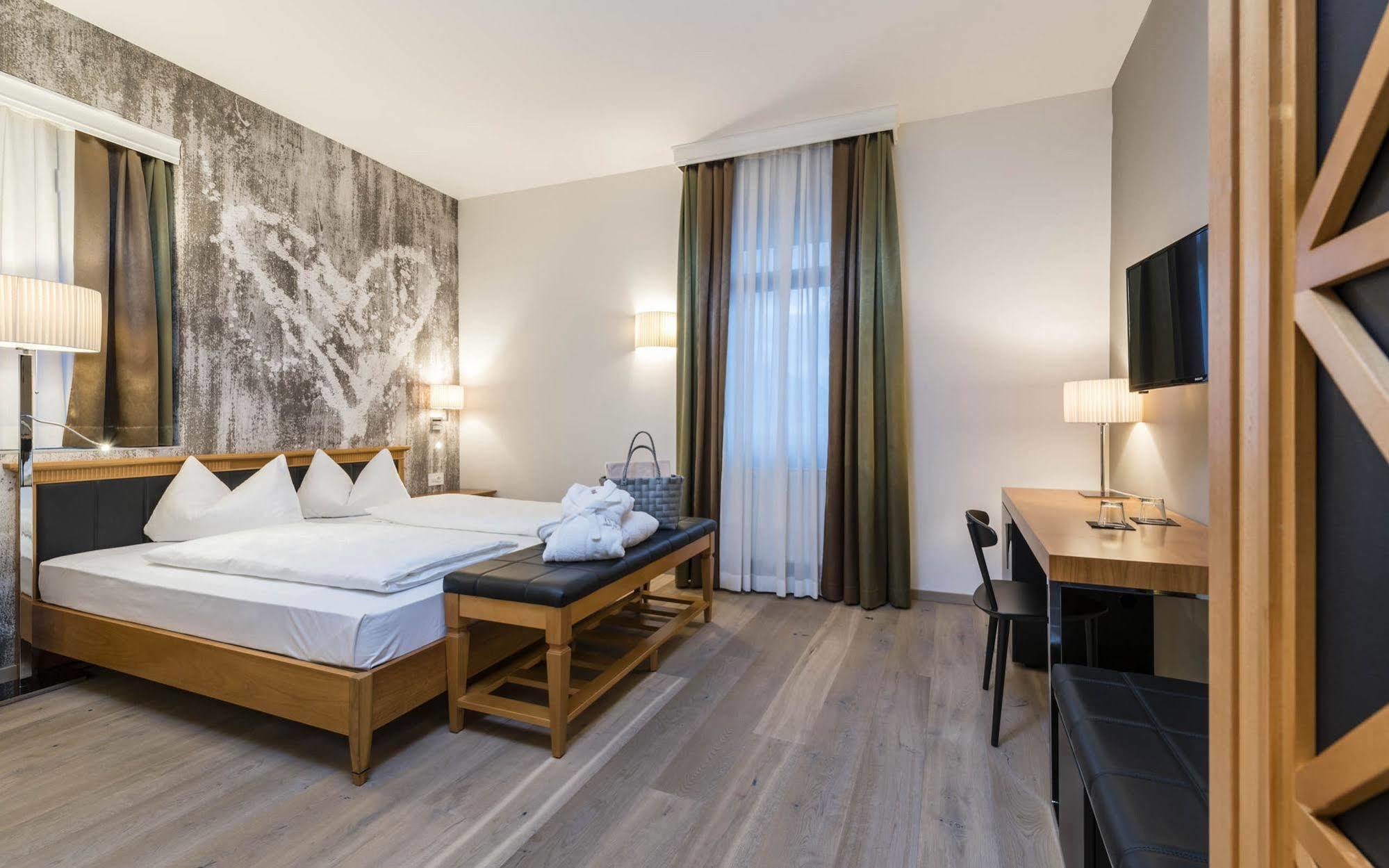 Post - Tradition & Lifestyle Adults Only San Candido